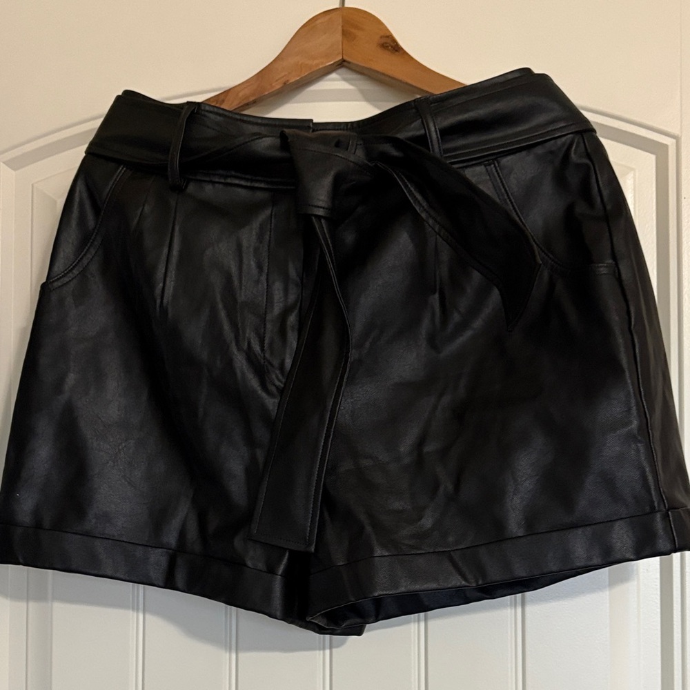 Express High-Waist Faux Leather Belted Shorts - Black